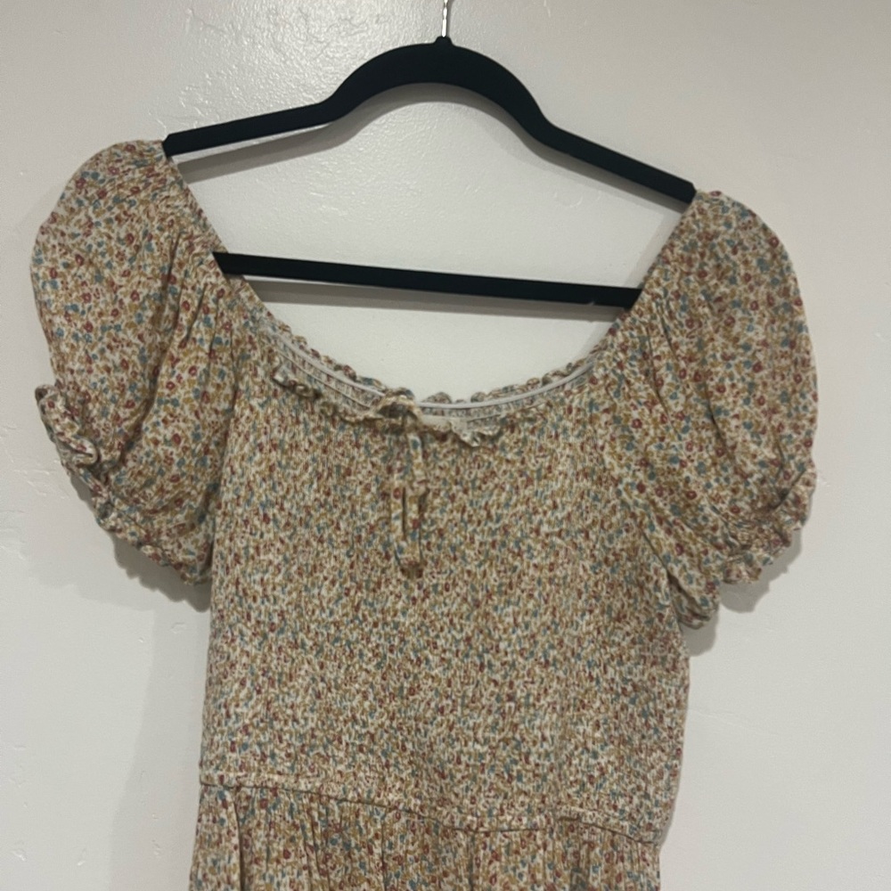 Floral short sleeve ruffle top - Picture 3 of 5